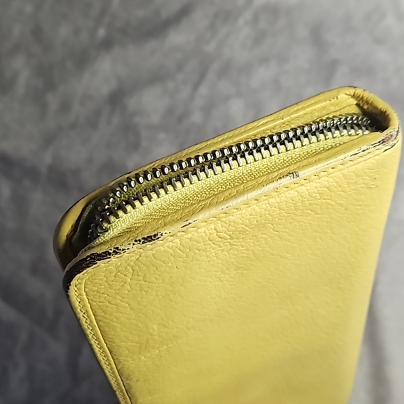 LOEWE Light Pale Yellow Calfskin Leather Silver Lock Long Zippy Wallet - Picture 6 of 9